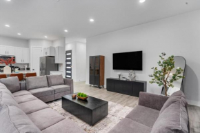 Luxurious Home - Downtown Access - Spacious